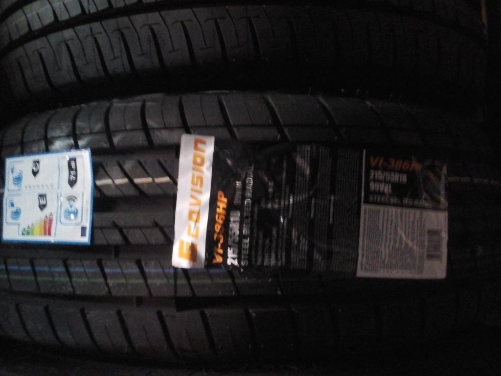 pneu 215/55R18